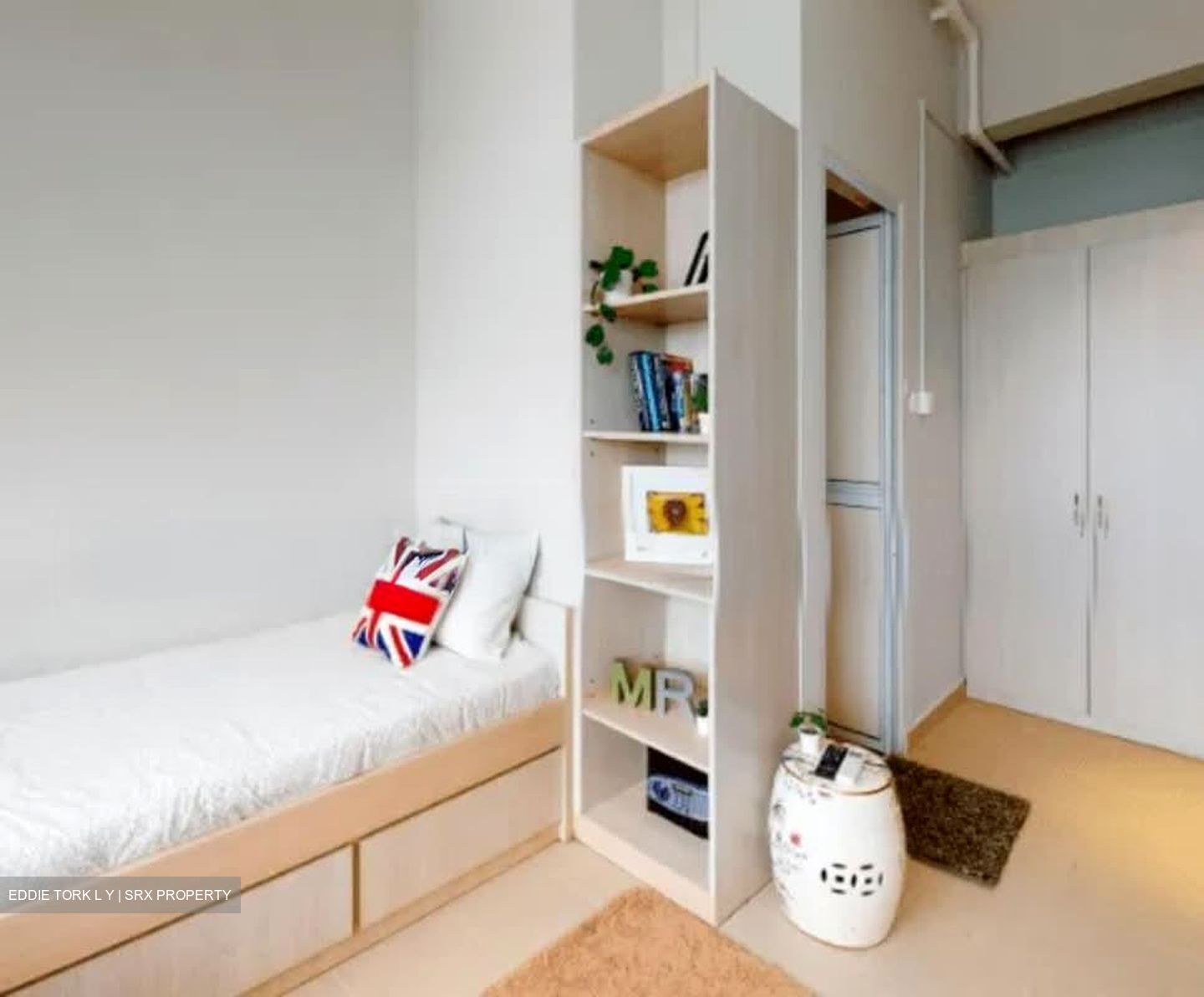 Boon Lay Drive (D22), Apartment #557830071